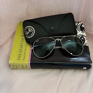 NWOT Ray-Ban Aviator